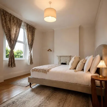 Lightburn House *